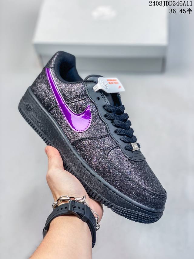 简介：真标耐克nike Air Force 1 Low 空军一号 低帮百搭休闲运动板鞋。柔软、弹性十足的缓震性能和出色的中底设计，横跨复古与现代的外型结合，造就