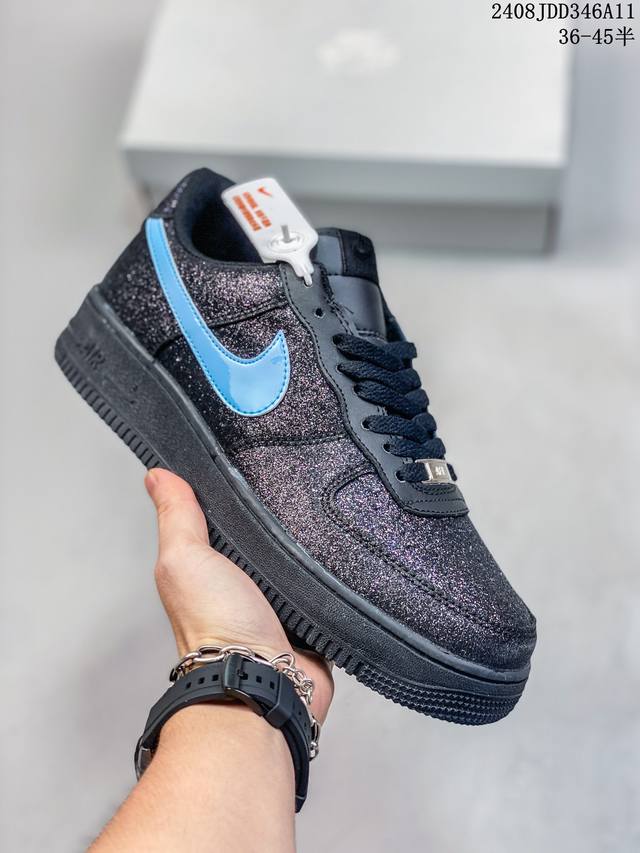 简介：真标耐克nike Air Force 1 Low 空军一号 低帮百搭休闲运动板鞋。柔软、弹性十足的缓震性能和出色的中底设计，横跨复古与现代的外型结合，造就