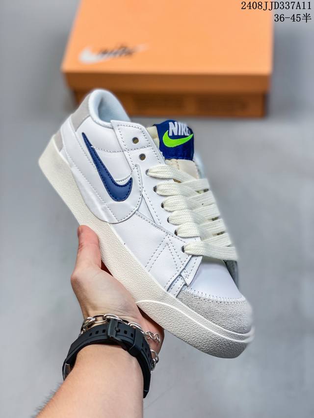 公司级nike Blazer Low '1977 Jumbo 经典开拓者低帮百搭休闲运动板鞋，采用环保材料的大底 独特的鞋面连者鞋底印刷，演绎出了这个配色的独特