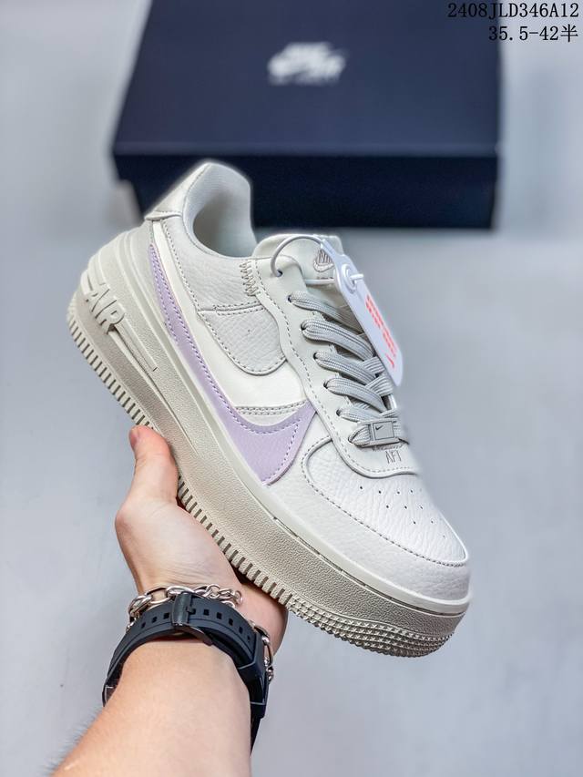 真标带半码 耐克nike Air Force 1 Low 空军一号 Af1 低帮百搭厚底增高休闲运动板鞋。柔软、弹性十足的缓震性能和出色的中底设计，横跨复古与现