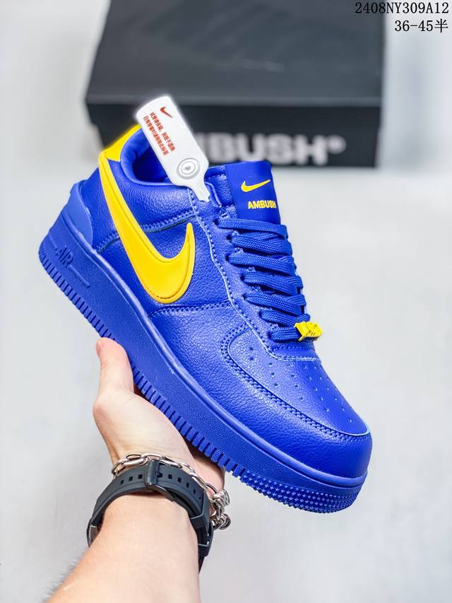 真标带半码 耐克nike Air Force 1 Low 空军一号 Af1 低帮百搭厚底增高休闲运动板鞋。柔软、弹性十足的缓震性能和出色的中底设计，横跨复古与现