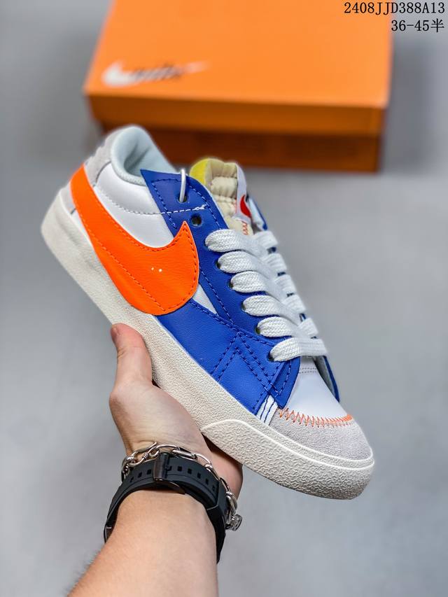 耐克 Nike Blazer Low '77 Jumbo 运动鞋，抓地板鞋，革新重塑经典街头人气鞋款，采用人气传统外观，巧搭大号耐克勾勾设计和宽大鞋带。柔软泡绵