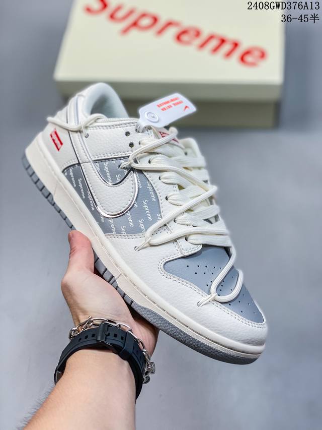 斯图西stussy-绑带米白灰勾 海外官方同步发售，斯图西stussy X Nike Dunk Low 耐克板鞋。Stussy是源于美国的潮流品牌，音译为斯图西