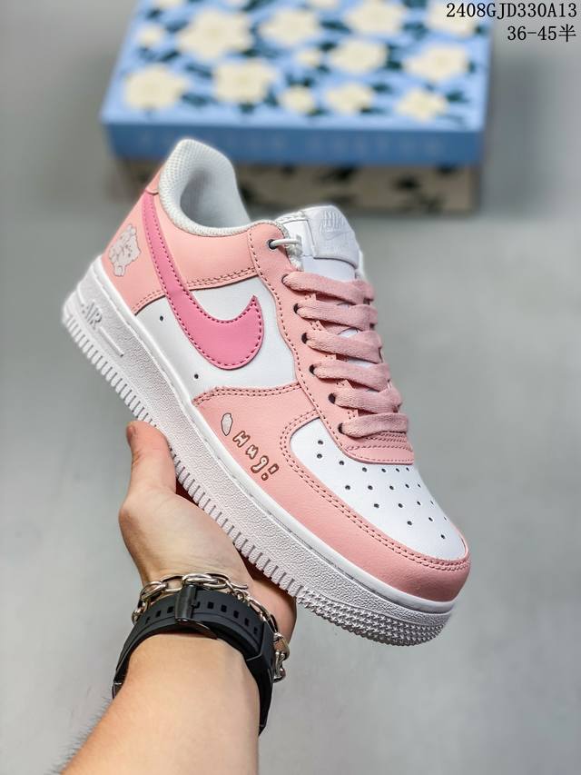 公司级带半码 耐克nike Air Force 1 Low 空军一号 Af1 低帮百搭厚底增高休闲运动板鞋。柔软、弹性十足的缓震性能和出色的中底设计，横跨复古与