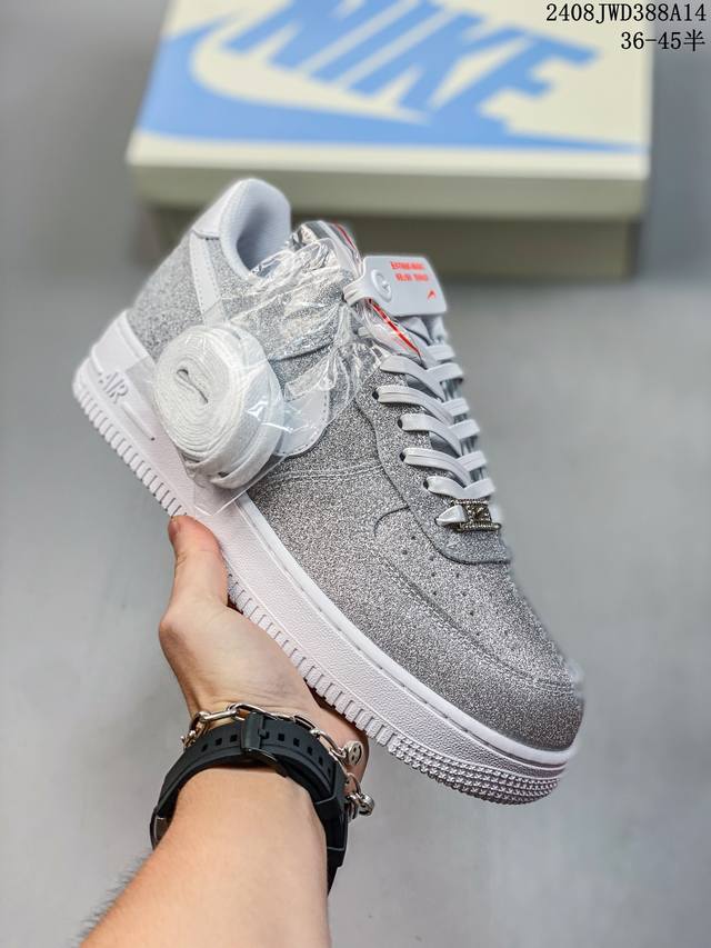 公司级带半码 耐克nike Air Force 1 Low 空军一号 Af1 低帮百搭厚底增高休闲运动板鞋。柔软、弹性十足的缓震性能和出色的中底设计，横跨复古与