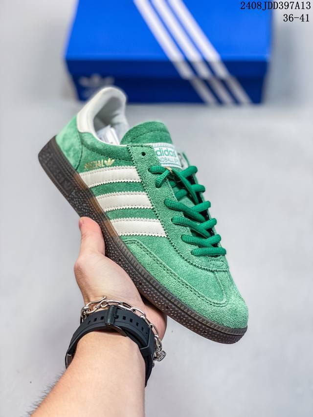 福利特价 公司级adidas Handball Spezial 官方正确版本 阿迪达斯经典款 复古休闲板鞋 全鞋采用反毛皮制作 牛筋耐磨大底 承载青春情怀的板鞋