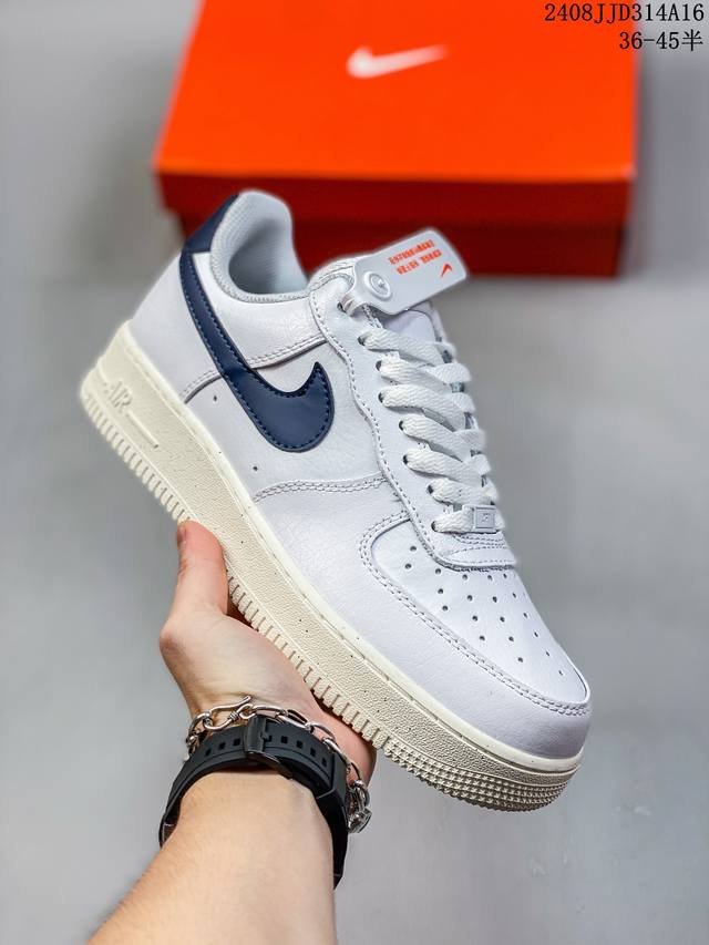 耐克nike Air Force 1 Low 空军一号低帮百搭休闲运动板鞋 柔软、弹性十足的缓震性能和出色的中底设计 横跨复古与现代的外型结合 造就出风靡全球三