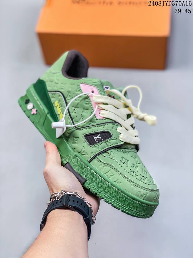 全新lv路易威登louis Vuitton Trail Sneaker Low休闲运动文化百搭篮球板鞋 致tpr光泽鞋底#耐弯折滴塑支持片#鞋垫嵌入超软脚感乳胶