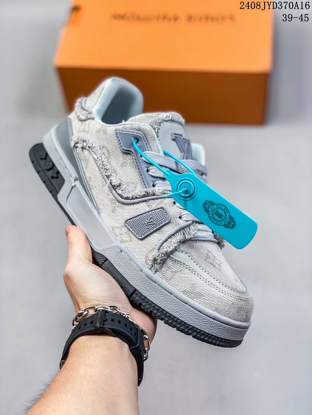 全新lv路易威登louis Vuitton Trail Sneaker Low休闲运动文化百搭篮球板鞋 致tpr光泽鞋底#耐弯折滴塑支持片#鞋垫嵌入超软脚感乳胶