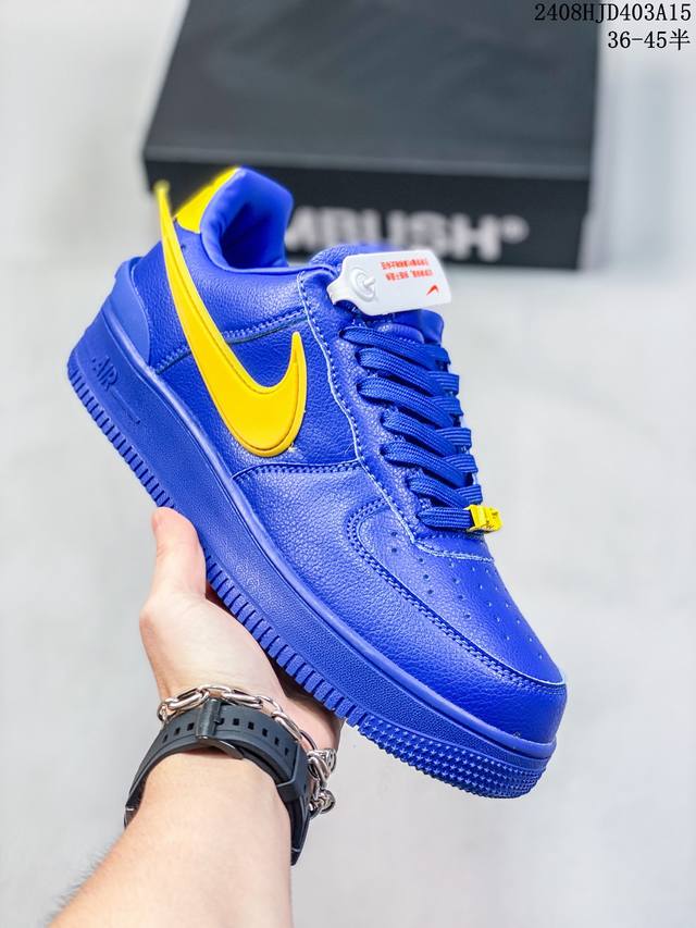 耐克nike Air Force 1 Low 空军一号低帮百搭休闲运动板鞋 柔软、弹性十足的缓震性能和出色的中底设计 横跨复古与现代的外型结合 造就出风靡全球三