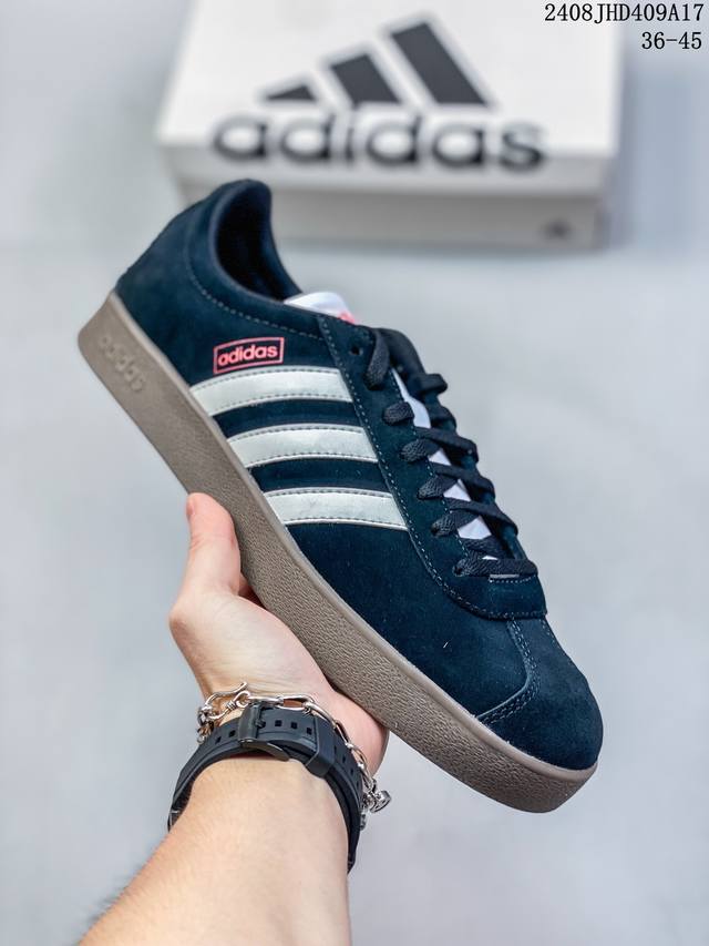 公司级阿迪达斯 Adidas Vl Court Classic Shoes 运动休闲板鞋德训鞋 T头鞋 这款adidas经典运动鞋，以经典造型塑就百搭风格。灵感