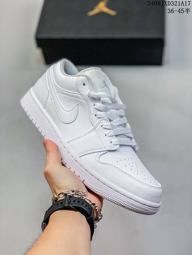 头层皮带半码 耐克 乔丹air Jordan 1 Low Aj1 乔1 乔丹1代aj1 低帮复古文化休闲运动篮球鞋。该鞋款从 5 年元年款汲取设计灵感，焕新演绎