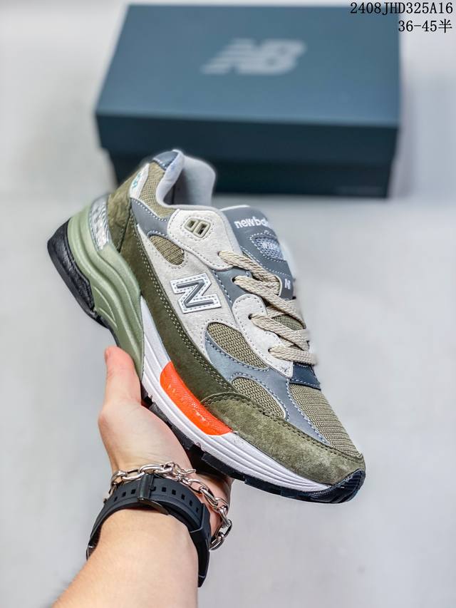 新百伦 Newbalance 0系列回归 Ald X 新百伦 新联名厚底增高百搭运动跑鞋曝光了！作为nb最高端的鞋型,诞生于 9年,一度成为当年的热门鞋型,神似