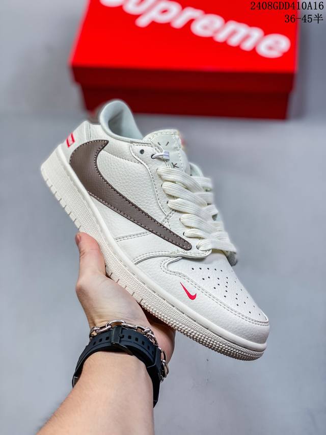 头层带半码 air Jordan 1 Low 低帮 半岛白茶 Aj1 乔丹1代 Aj1 乔1 低邦 黄蓝 乔丹篮球鞋系列 该定制版球鞋选用原鞋款为air Jor