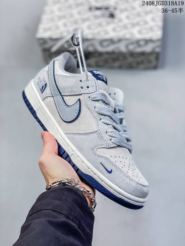 公司级带半码 耐克nike Sb Zoom Dunk Low 板鞋 系列经典百搭休闲运动板鞋加厚鞋舌的填充，使舒适性大大提升，同时也更方便穿脱中底部分则加入了脚