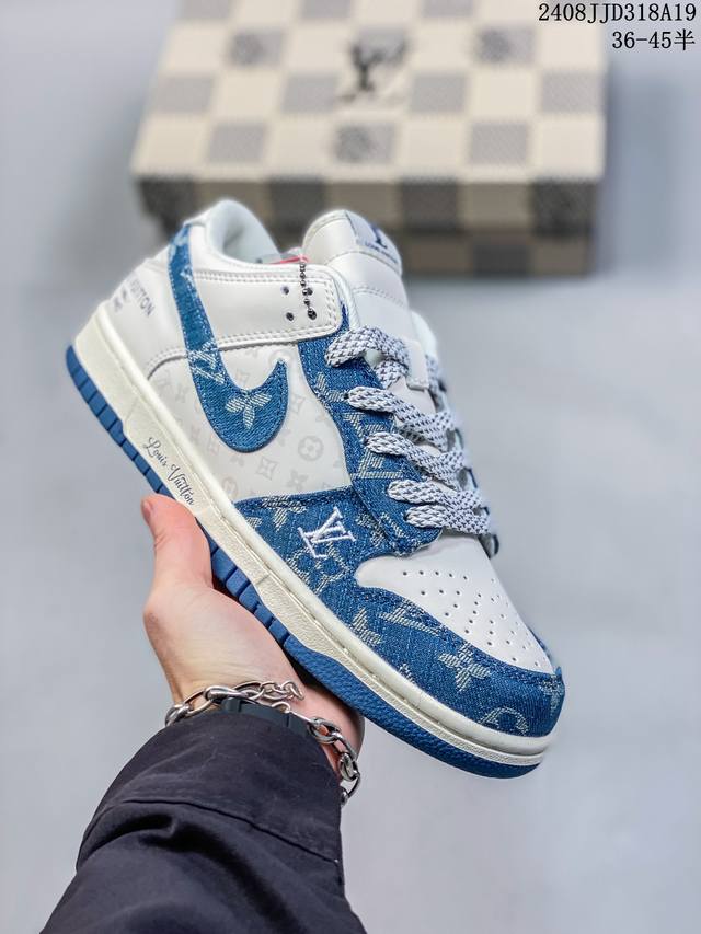 公司级带半码 耐克nike Sb Zoom Dunk Low 板鞋 系列经典百搭休闲运动板鞋加厚鞋舌的填充，使舒适性大大提升，同时也更方便穿脱中底部分则加入了脚