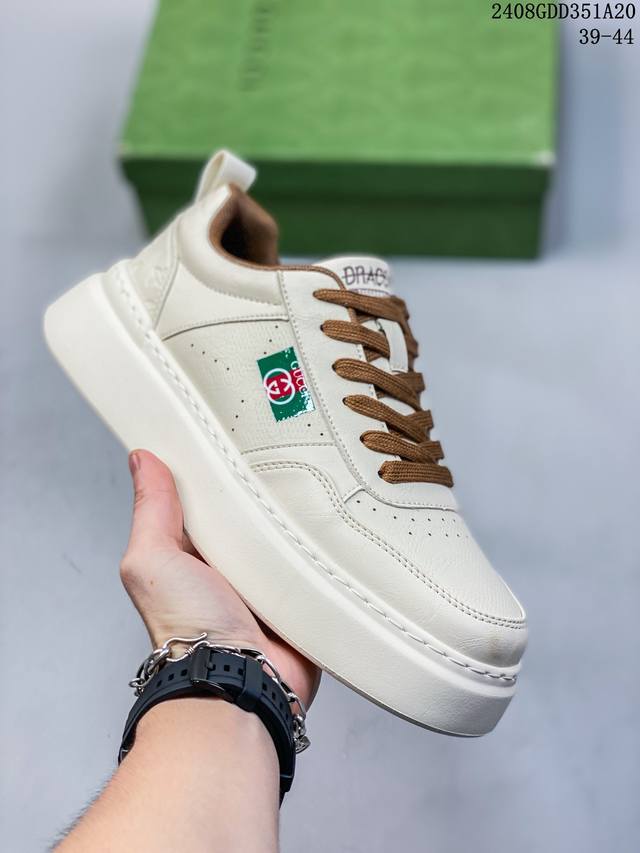 gucci 轻奢单品鞋 广东品质原厂 高奢古驰gucci Screener Gg High-Top Sneaker休闲潮鞋系列意大利进口超软小牛皮+刺绣搭配 原