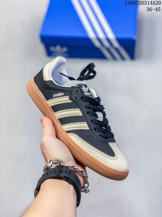 adidas Handball Spezial 三叶草手球特别版圣帕特里克节联名款 全鞋采用yezzy500一样的皮料 进口长绒皮，特殊工艺技术 原盒包装 牛筋