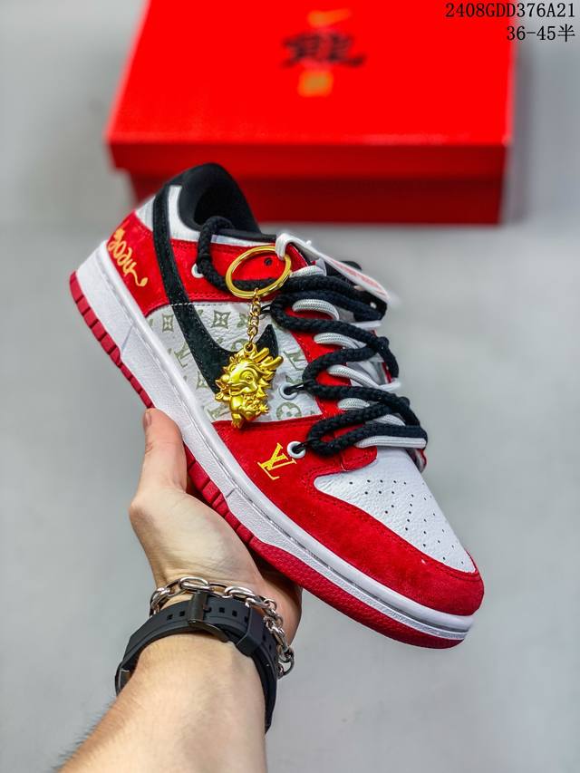 nike Sb Dunk Low“龙年限定 黑勾红运当头” 周年高端定制 低帮休闲板鞋 定制鞋盒 大厂纯原品质出货 超高清洁度 皮料切割干净无任何毛边 细节完美