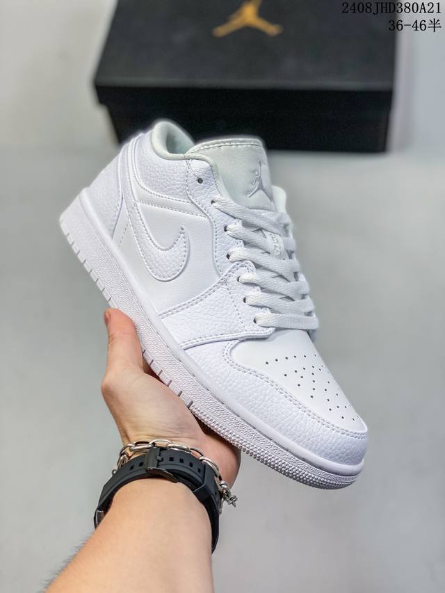 air Jordan 1 Low aj1乔1低帮休闲板鞋 同步官方配色 市场唯一独家头层皮打造 原鞋原档案开发 原厂皮料 原档冲孔鞋头 正确满胶鞋垫 四线拉帮