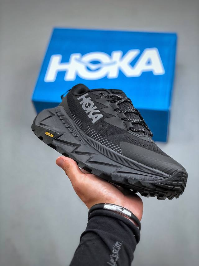 hoka Skyline-Float X 为hoka首双搭载pebax推进板的户外登山鞋为近期大受欢迎的快速登山趋势打造，可同时对应越野跑与快速登山需求90%蓖