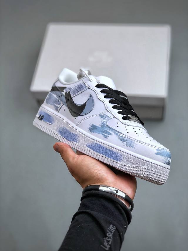 nike Air Force 1 Low 07 原楦头原纸板 打造纯正低帮空军版型专注外贸渠道 全掌内置蜂窝气垫 原盒配件 原厂中底钢印、拉帮完美 官方货号：C