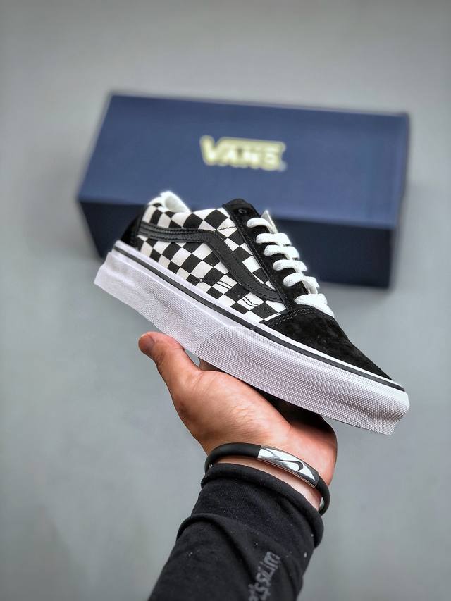 z vans Old Skool 舒适百搭 防滑减震 低帮 棋盘格板鞋经典款升级款鞋舌满印棋盘格 男女鞋 颜色：Vans低帮黑白格子深蓝鞋合 货号：Vn000D