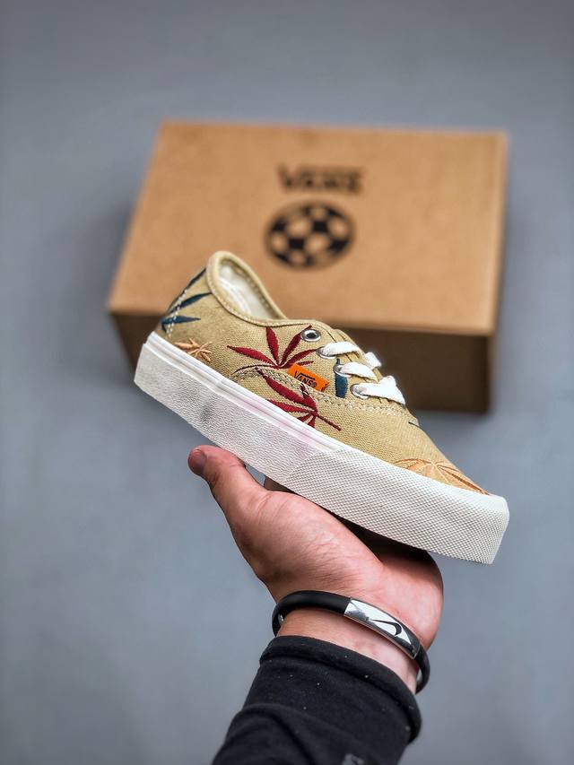 vans Authentic Vault Og Vr3 范斯官方 环保系列 枫叶电绣帆布鞋 Vn0A5Ee3Azb 尺码：35-44 半