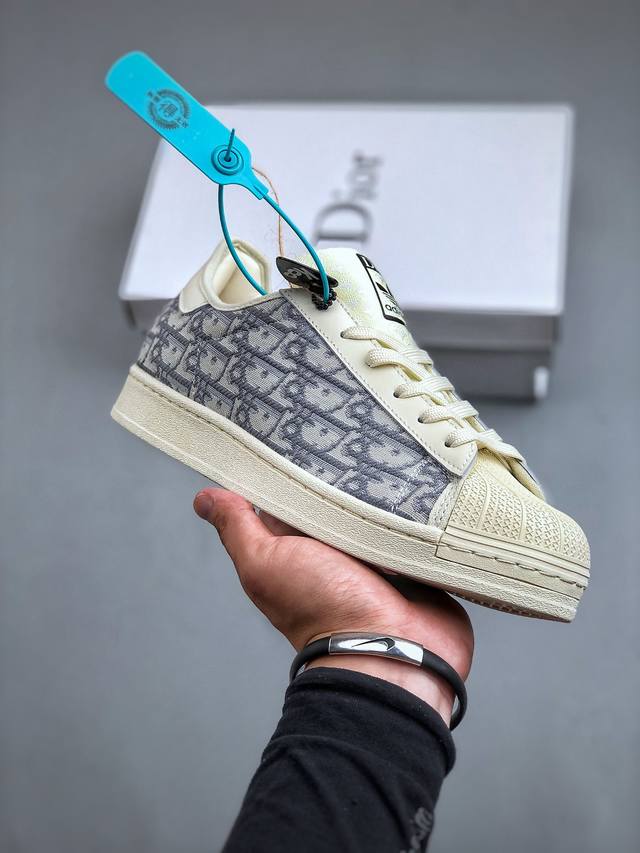 adidas Originals Superstar I66921 联名款 贝壳头厚底休闲板鞋尺码：35.5-45 半