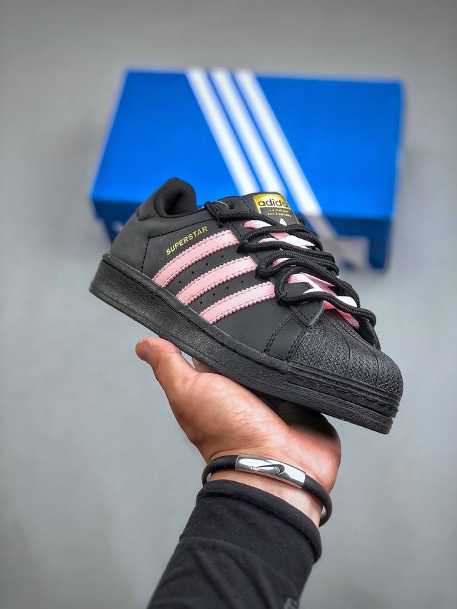 adidas Originals Superstar 经典贝壳头休闲板鞋 Eg4959 头层抗裂牛皮加持 贝壳头 在70年代的美国职业篮球场上 接近3 4的nb