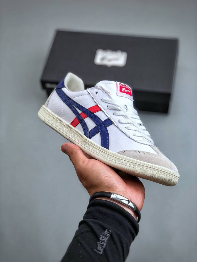 亚瑟士 Onitsuka Tiger Tokuten 复古低帮休闲跑鞋 实拍首发 Tokuten的灵感来源于80年代的室内用鞋 T-Toe前足补强设计 室内鞋的