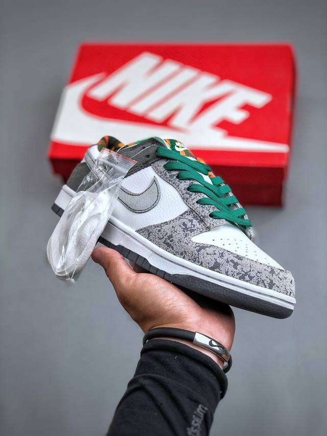 nike Sb Dunk Low 白灰 独家版型蒸餾加工帶來的是更好的视觉和脚感体验 清洁度 电绣工艺 皮料切割干净无任何毛边 细节完美 官方货号：Hf4840