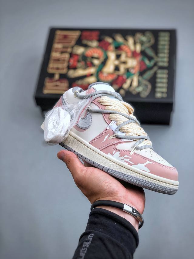 nike Air Jordan 1 Low Flower Words Aj1乔丹一代低帮经典复古文化休闲运动篮球鞋“米灰粉花心语绑绳”553560-053 尺码