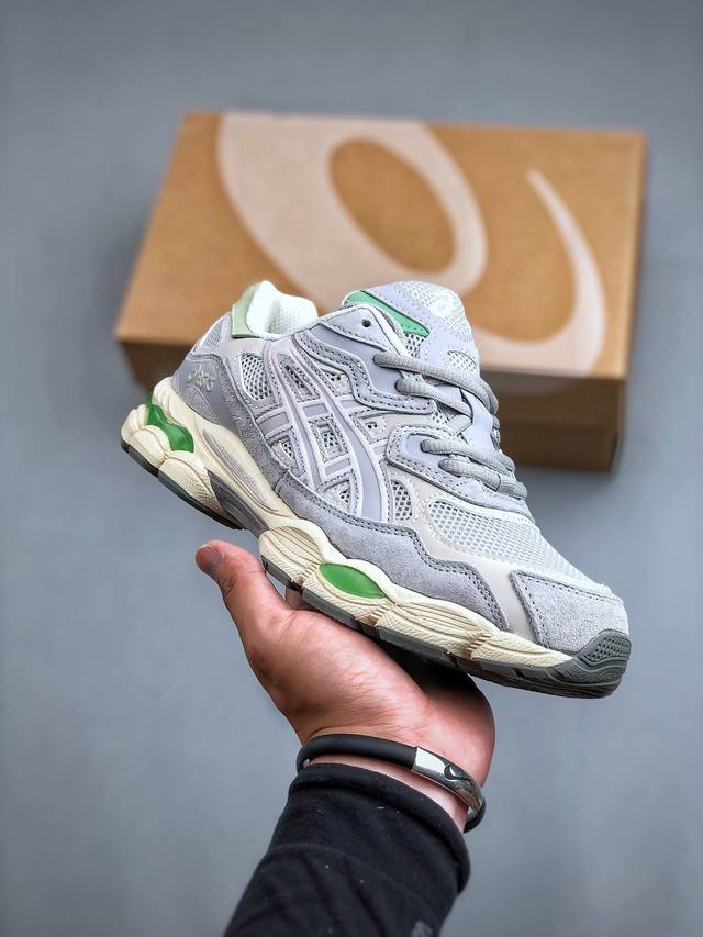 asics Gel-Nyc 亚瑟士运动休闲透气专业跑鞋 鞋面采用反绒皮与网布拼接 透气舒适兼具休闲时尚 结合简明的配色 展现品牌的传承及引领复古流行的主题 虎爪