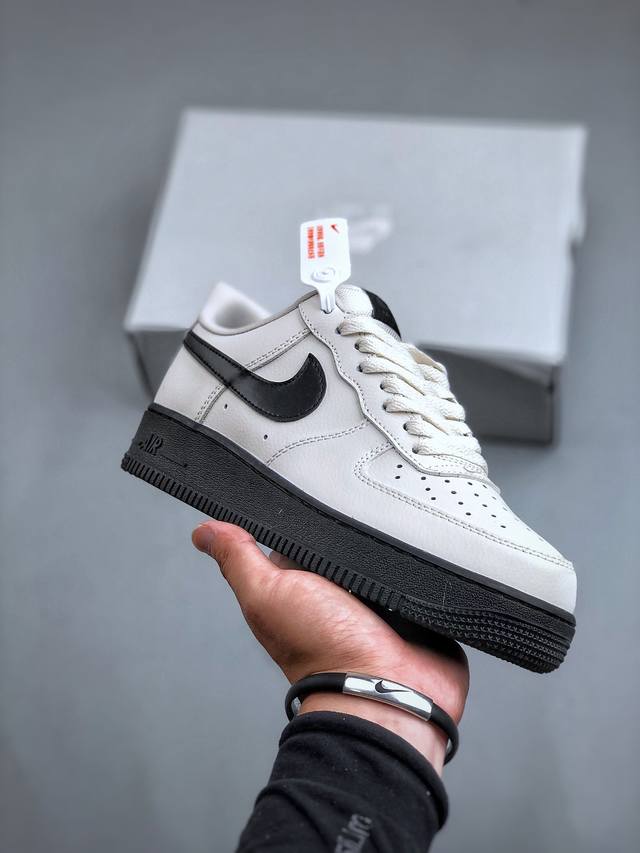 今日福利款 Nike Air Force 1 Low 白黑原楦头原纸板 打造纯正空军版型专注外贸渠道 全掌内置蜂窝气垫 原盒配件 原厂中底钢印、拉帮完美 官方货