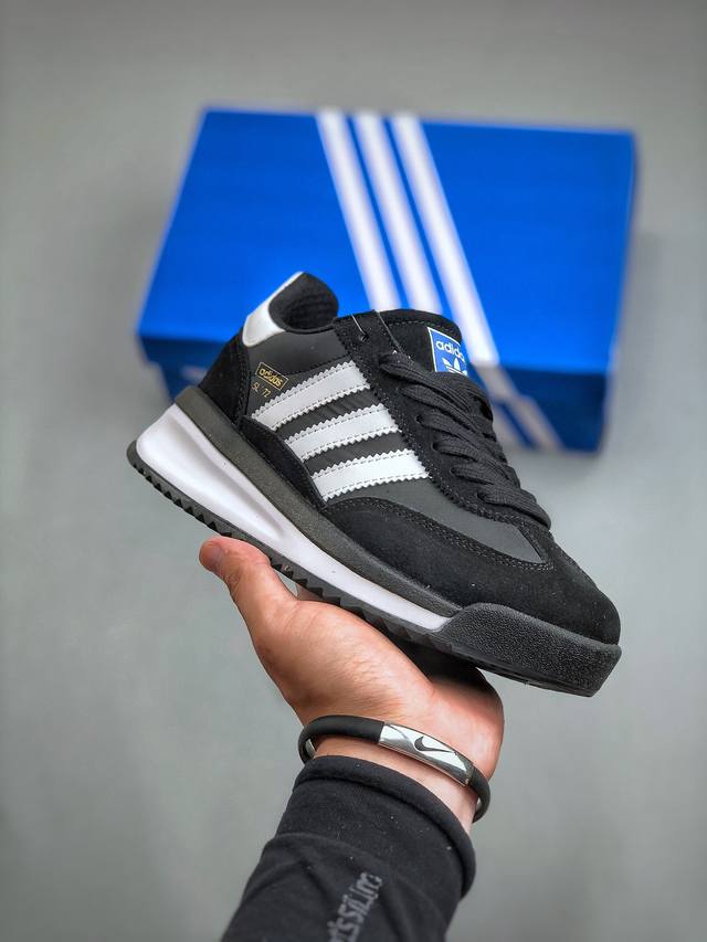 adidas Originals Sl 72 Rs 阿迪休闲防滑耐磨低帮板鞋经典低帮设计和橡胶外底，采用舒爽尼龙鞋面，绒面革饰面和皮革细节搭载着 Ecotex