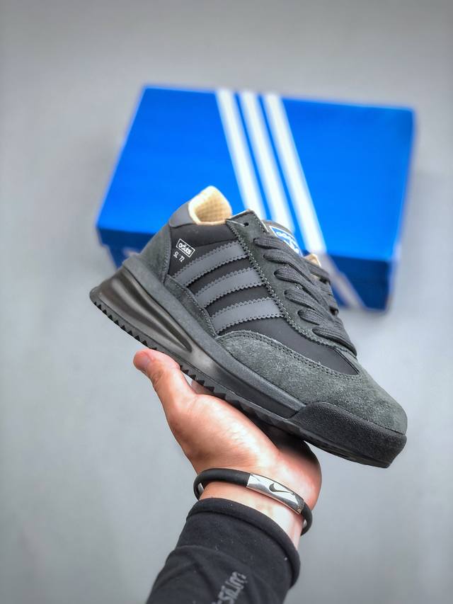 adidas Originals Sl 72 Rs 阿迪休闲防滑耐磨低帮板鞋经典低帮设计和橡胶外底，采用舒爽尼龙鞋面，绒面革饰面和皮革细节搭载着 Ecotex