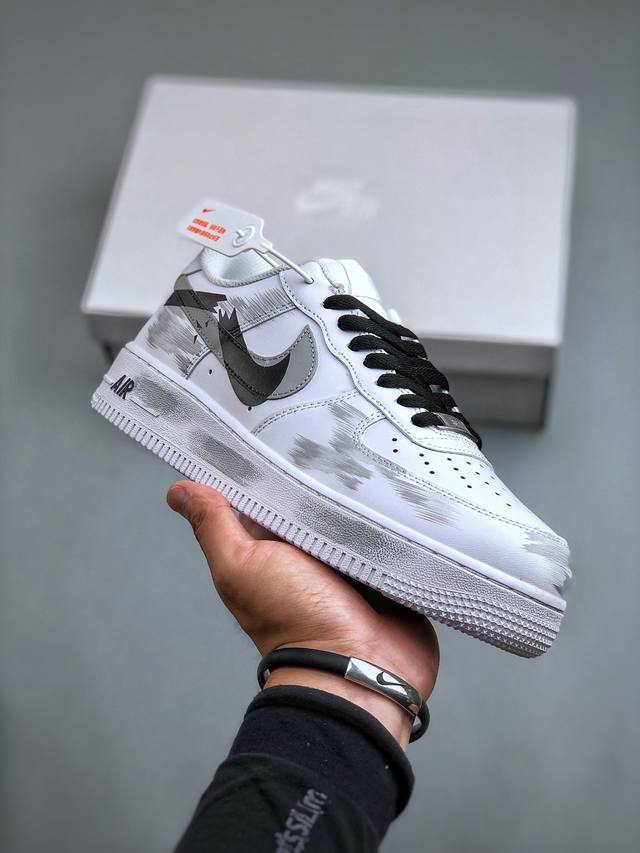 nike Air Force 1'07 Low White Black Grey Graffiti 空军一号低帮经典百搭休闲运动板鞋“皮革白黑浅灰断钩涂鸦”Cw