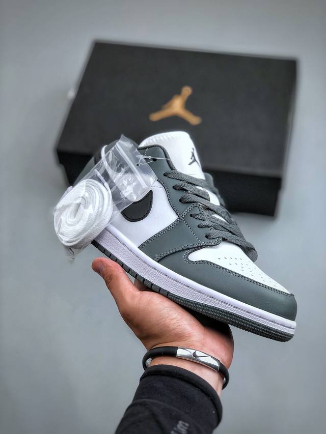 air Jordan 1 Low 白黑灰 Aj1乔1低帮休闲板鞋 同步官方配色 市场唯一独家头层皮打造 原鞋原档案开发 原厂皮料 原档冲孔鞋头 正确满胶鞋垫 四