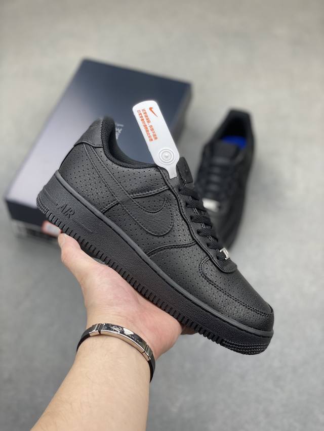 耐克nk Air Force 1'07 Low 空军一号低帮休闲板鞋 原楦头原纸板 原装鞋盒 内置全掌气垫 原厂鞋底 尺码：36 36.5 37.5 38 38