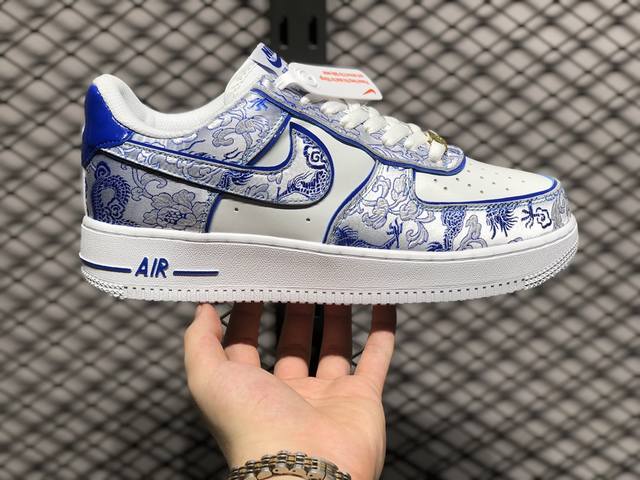 air Force 1 Low 原装级别 原楦头原纸板 打造纯正空军版型专注外贸渠道 全掌内置蜂窝气垫 原盒配件 原厂中底钢印、拉帮完美 货号：Cw 8 20