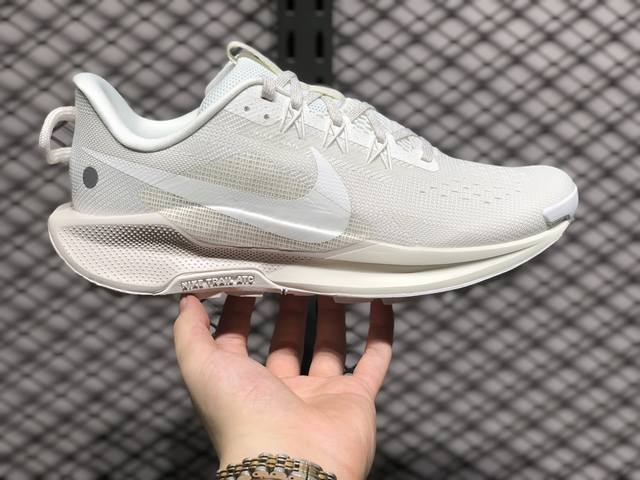 放店180 耐克 Nike Pegasustrail5男女越野跑步鞋夏新款耐克飞马该鞋款搭载出众回弹的 Reactx 泡绵中底，多种地面，皆可轻松驾驭。采用别致