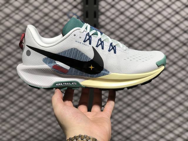 耐克 Nike Pegasustrail5男女越野跑步鞋夏新款耐克飞马该鞋款搭载出众回弹的 Reactx 泡绵中底，多种地面，皆可轻松驾驭。采用别致设计。上脚