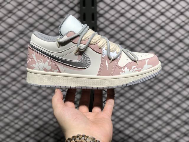 air Jordan 1 Low 乔丹篮球鞋男女潮流板鞋 货号：553560 053 尺码：36 36.5 37.5 38 38.5 39 40 40.5 4