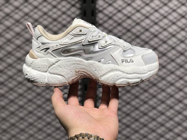 fila Fusion 斐乐 蕨草鞋 摩登系列 复古休闲运动老爹鞋 货号：F12W42 6Aob 尺码：35.5 36 36.5 37.5 38 38.5 3