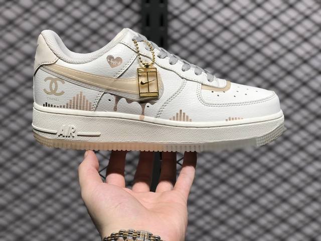 air Force 1 Low 原装级别 原楦头原纸板 打造纯正空军版型专注外贸渠道 全掌内置蜂窝气垫 原盒配件 原厂中底钢印、拉帮完美 货号：Cw1574