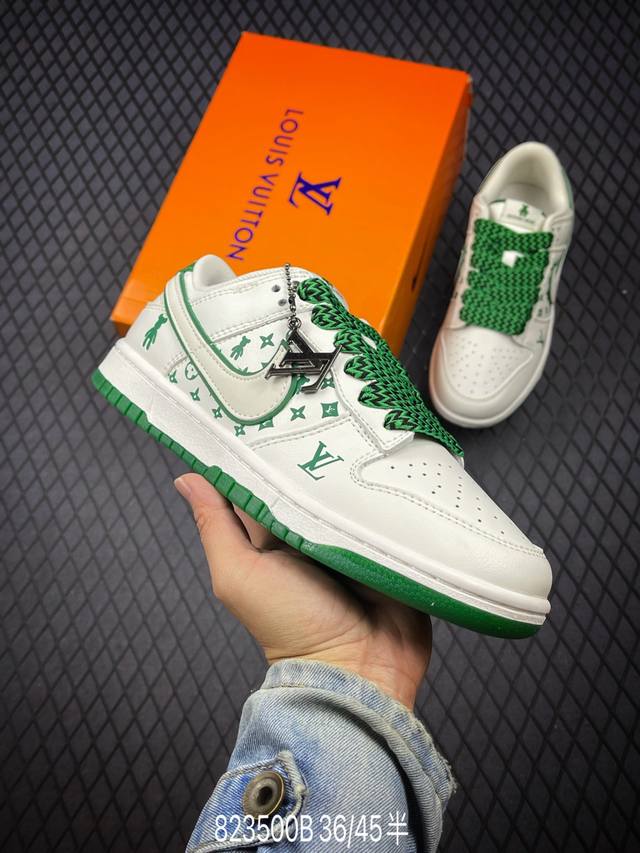 b nike Dunk Sb Low 定制配色 dunk Sb顾名思义，具有经典的dunk血缘，又注入了更多的时尚元素。相较于普通的dunk滑板鞋，改良版的du