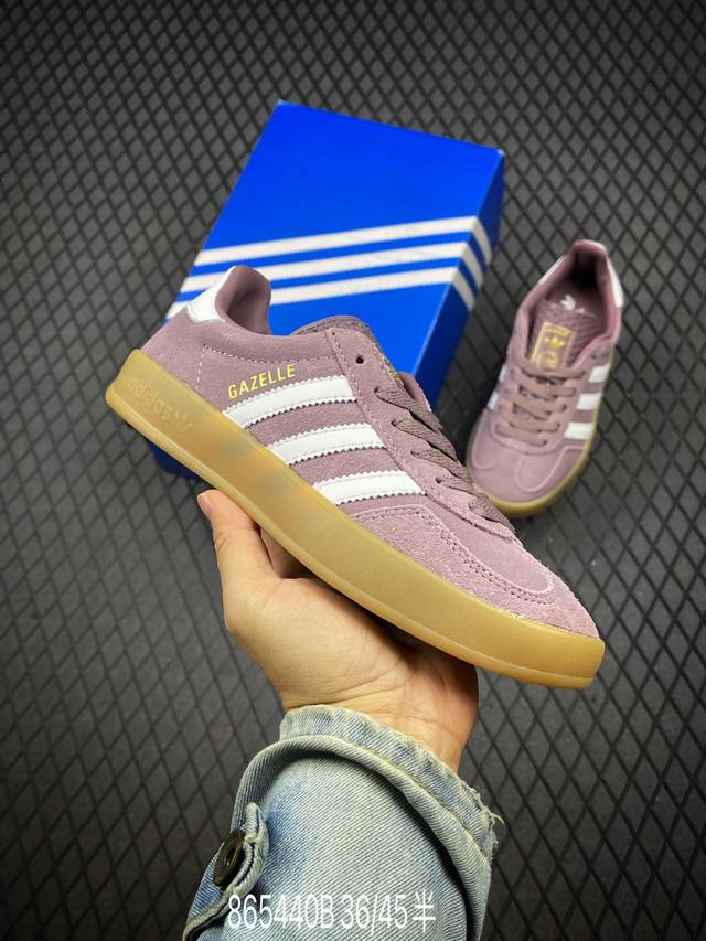 b 公司级adidas Originals Gazelle Indoor 三叶草休闲防滑耐磨低帮板鞋 鞋头出色设计 塑就出众贴合感 稳固的后跟贴合足部曲线设计