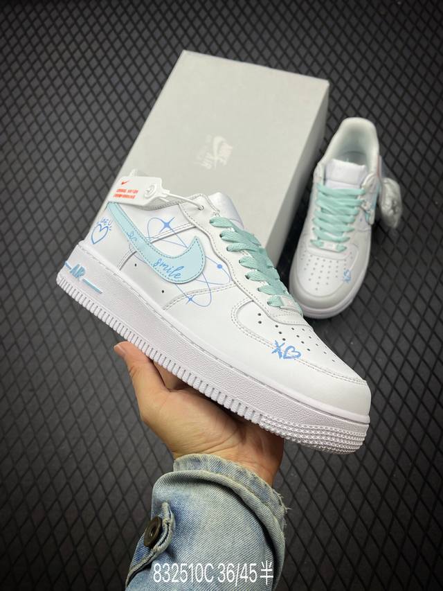 c nk Air Force 1'07 Low 二次元主题 Love系列 白蓝喷绘 空军一号低帮休闲板鞋 Cw 8-111 #定制皮料 原厂3D打印 定制鞋盒