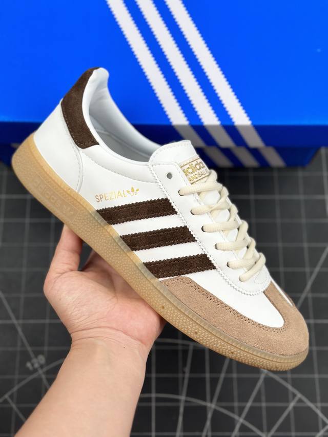 本地 核心私 阿迪达斯adidas Originals Handball Spezial 手球运动员系列百搭休闲运动板鞋 这款来自阿迪达斯的这款handball